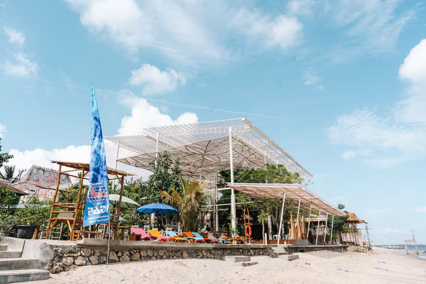 Mambo Beach Cafe