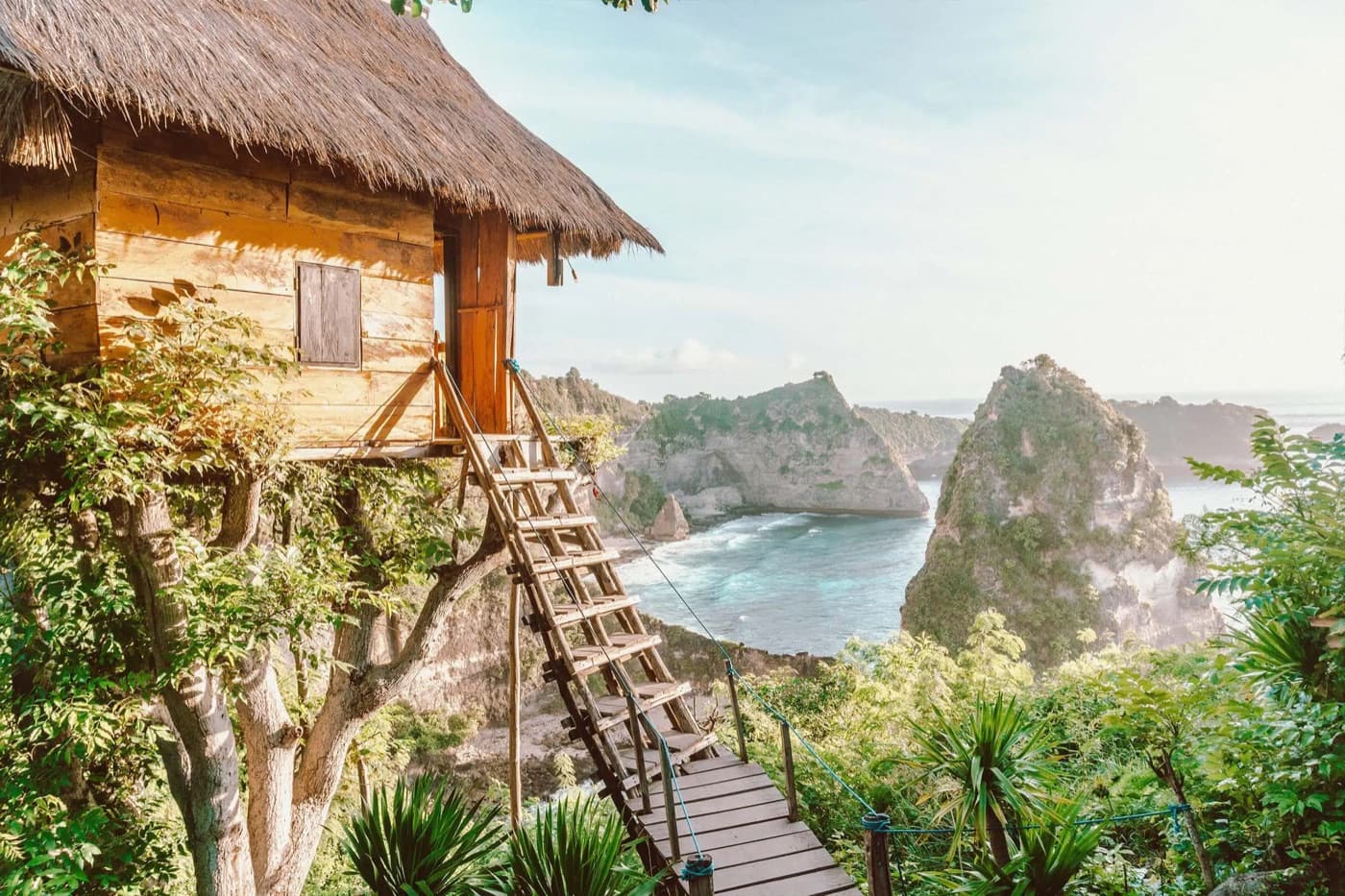 Dramatic limestone cliffs and turquoise ocean of Nusa Penida