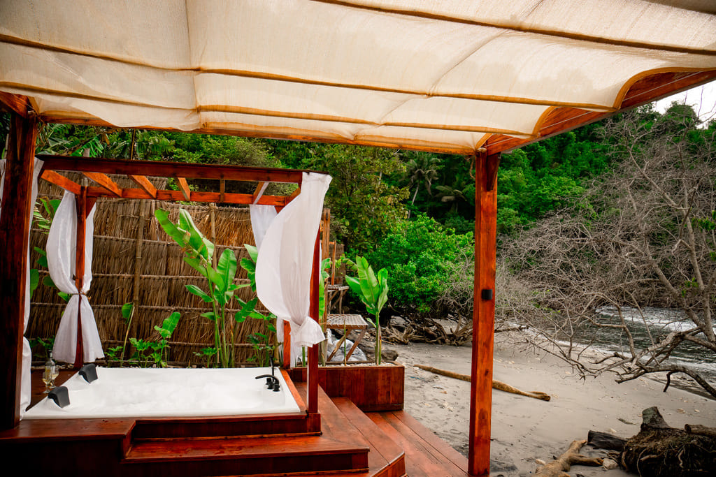 The jacuzzi and sun deck area of Gamat Bay Resort